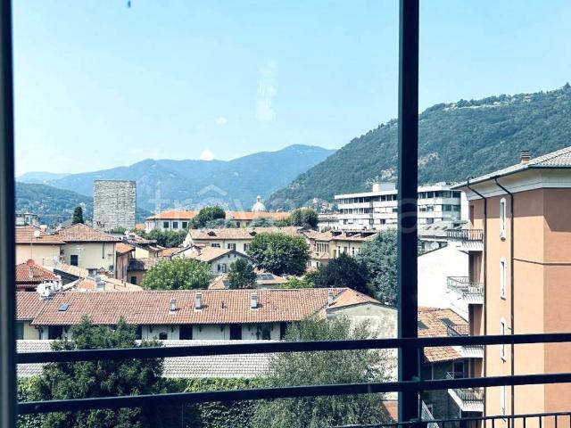 Appartamento in affitto a Como via Milano, 61, terrazzo, parzialmente arredato, ascensore TrovaCasa