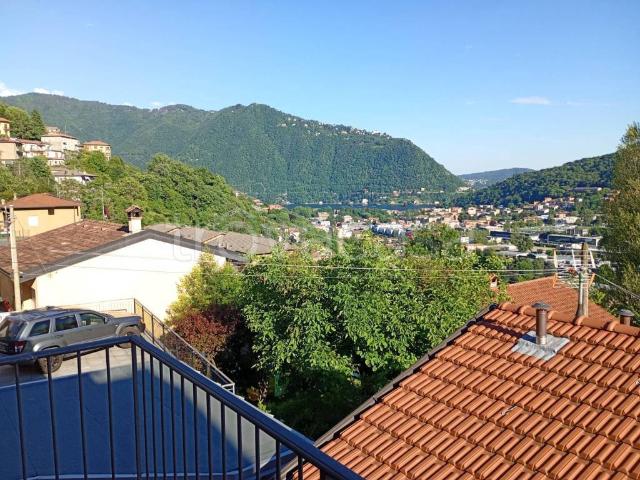 Appartamento in affitto a Como via Borromini, 18, vista lago, balcone, studio TrovaCasa