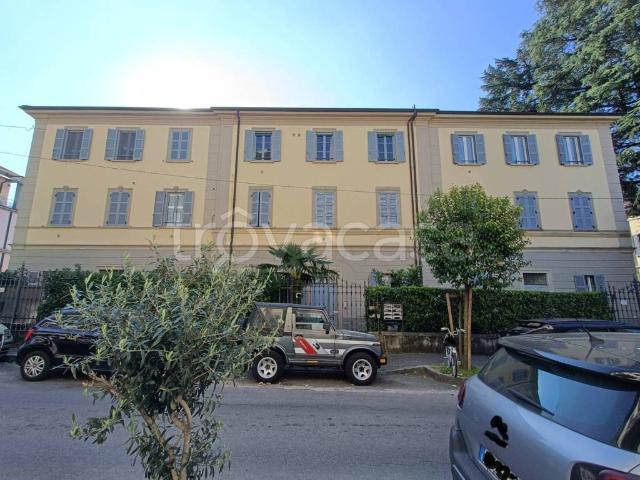 Appartamento in affitto a Como via Francesco Petrarca, Borghi