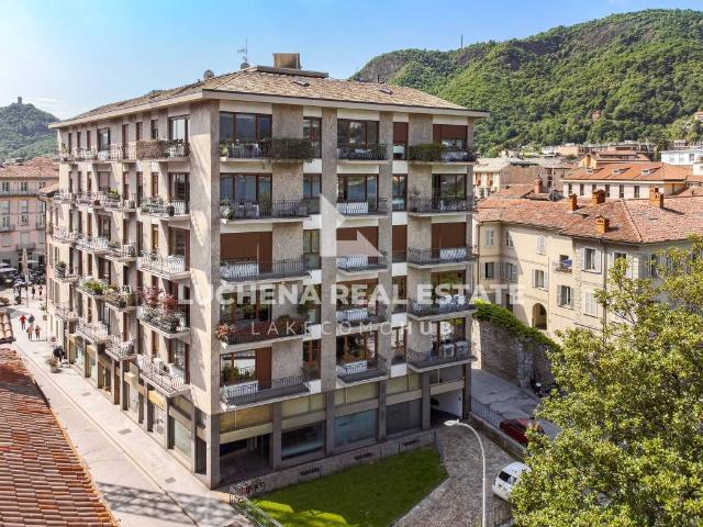 Appartamento in affitto a Como via Fratelli Cairoli, 13, Centro Storico