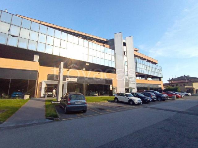 Appartamento in affitto a Como via vandelli, 20, arredato, terrazzo, riscaldamento autonomo TrovaCasa