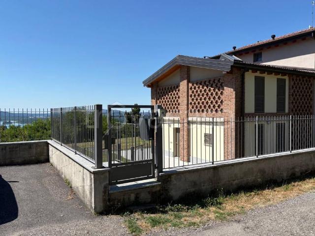 Appartamento in affitto a Comerio via Sassello, 9, giardino privato, posto auto, terrazzo TrovaCasa