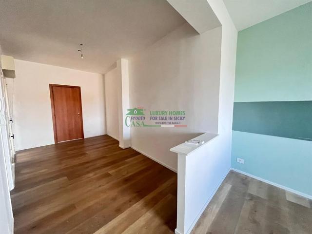 Appartamento in affitto a Comiso via Ippari, non arredato/vuoto, aria condizionata, luminoso TrovaCasa