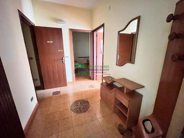 Appartamento in affitto a Comiso via Villa Franca, arredato, lavanderia, cucina abitabile TrovaCasa