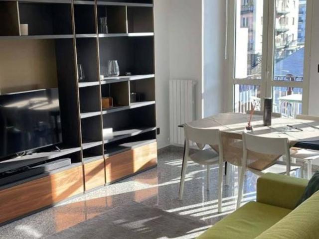 Appartamento in affitto a Cosenza piazza Carlo Bilotti, arredato, vicinanze negozi, luminoso TrovaCasa