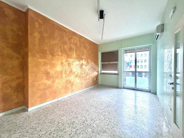 Appartamento in affitto a Cosenza piazza dei Bruzi, 5, non arredato/vuoto, centrale TrovaCasa