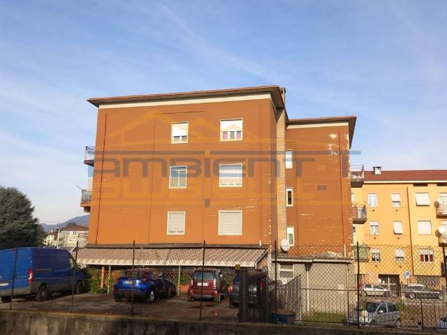 Appartamento in affitto a Costa Masnaga via Cesare Battisti, 37, arredato, posto auto, box TrovaCasa