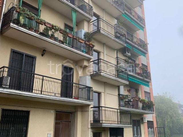 Appartamento in affitto a Cornaredo via Rho, riscaldamento autonomo, parzialmente arredato, balcone TrovaCasa