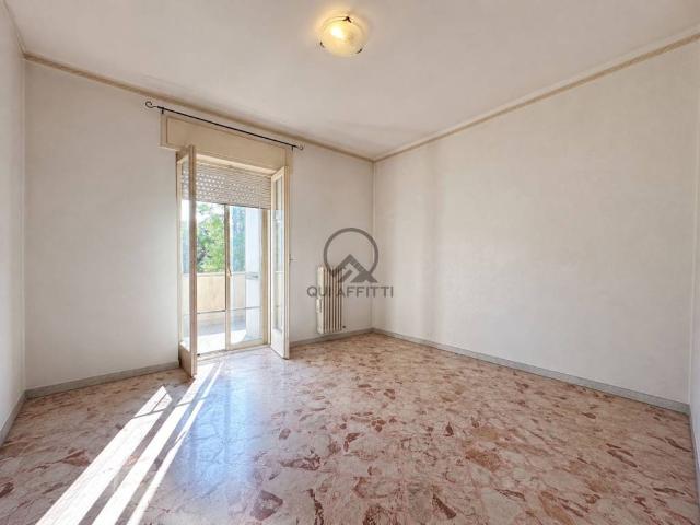 Appartamento in affitto a Corato via Don Giovanni Minzoni, non arredato/vuoto, zona servita, balcone TrovaCasa