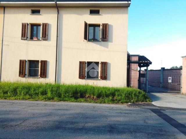 Appartamento in affitto a Corbetta via Antonio Fogazzaro, 62, giardino privato, parzialmente arredato TrovaCasa