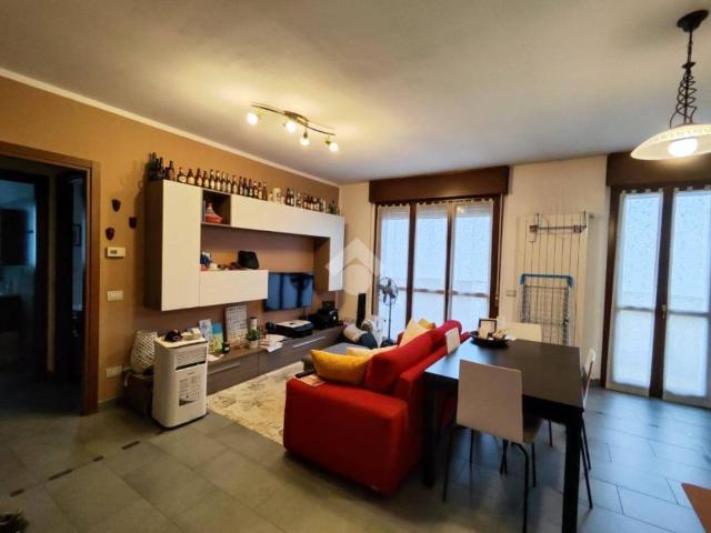 Appartamento in affitto a Corbetta via Paganini, 15, non arredato/vuoto, cantina, balcone TrovaCasa
