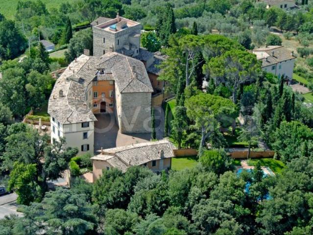 Appartamento in affitto a Corciano via di Montefrondoso, arredato, giardino privato, box TrovaCasa