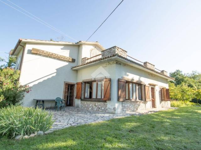 Appartamento in affitto a Cottanello via castagneto, giardino privato, terrazzo, riscaldamento autonomo TrovaCasa