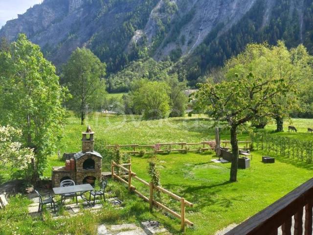Appartamento in affitto a Courmayeur via Passerin d'Entreves, caminetto, balcone, cucina abitabile TrovaCasa