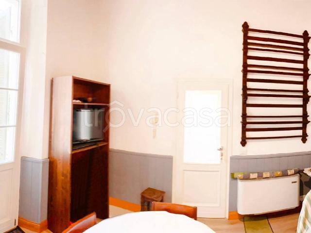 Appartamento in affitto a Crema piazza Premoli, riscaldamento autonomo, vista giardino, cucina a vista TrovaCasa