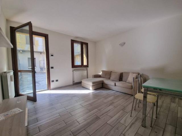 Appartamento in affitto a Cremona via Angelo Monti, 18, arredato, giardino privato, centrale TrovaCasa