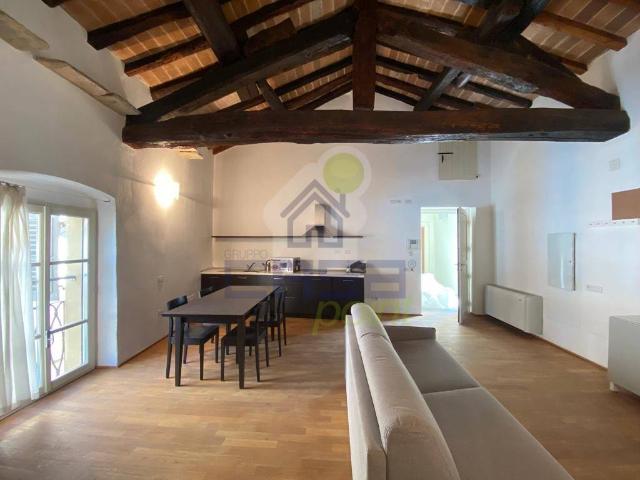 Appartamento in affitto a Cremona via Jannello Torriani, arredato, centrale, cantina TrovaCasa