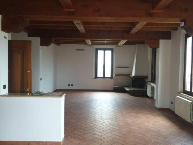 Appartamento in affitto a Crevalcore BO