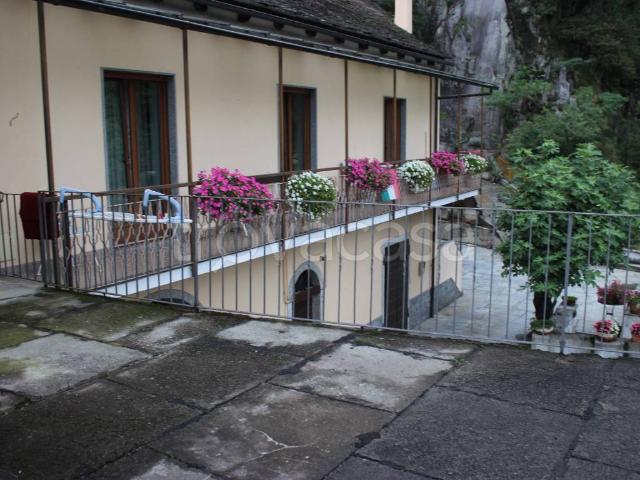 Appartamento in affitto a Crevoladossola, arredato, terrazzo, riscaldamento autonomo TrovaCasa