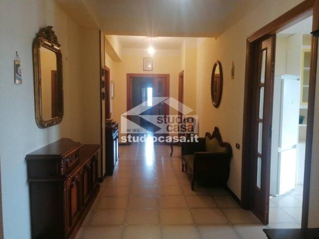 Appartamento in affitto a Crotone KR
