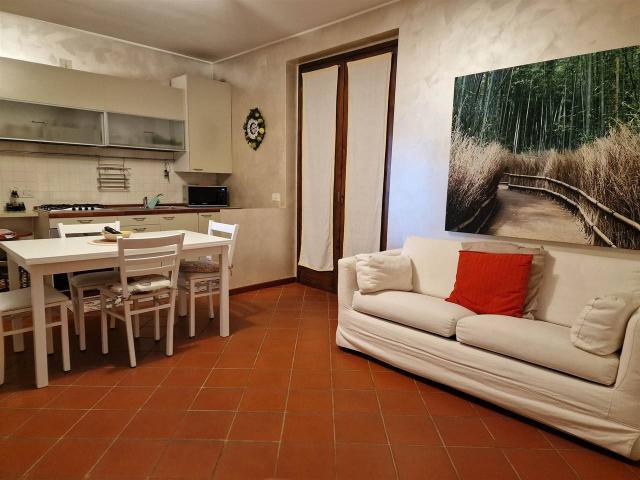 Appartamento in affitto a Desenzano Del Garda