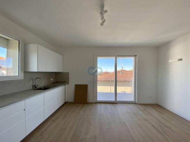 Appartamento in affitto a Desenzano del Garda BS