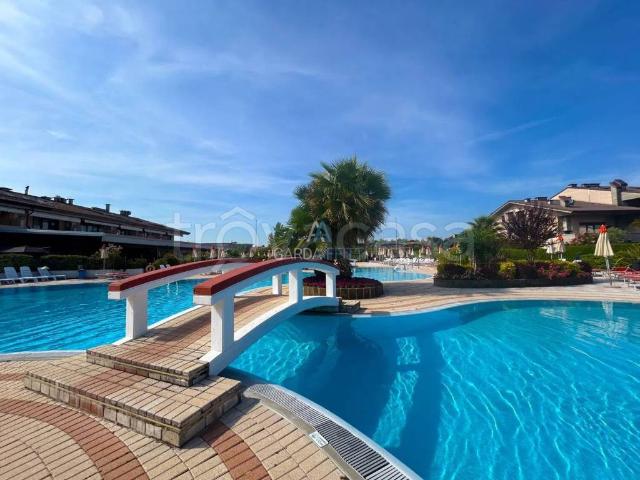 Appartamento in affitto a Desenzano del Garda via Giulio Cesare, 2, terrazzo, aria condizionata, piscina TrovaCasa