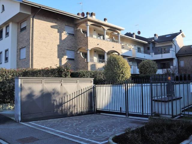 Appartamento in affitto a Desio MB
