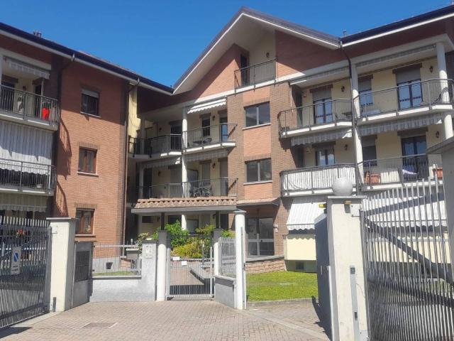 Appartamento in affitto a Druento viale Papa Giovanni XXIII, non arredato/vuoto, posto auto, box TrovaCasa