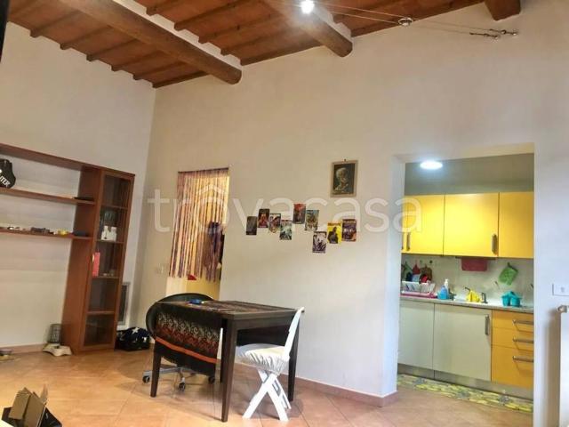Appartamento in affitto a Empoli piazza Guido Guerra s.n.c travi a vista, ristrutturato, luminoso TrovaCasa