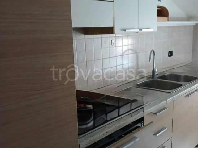 Appartamento in affitto a Erba, arredato, cantina, cucina abitabile TrovaCasa