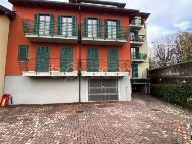 Appartamento in affitto a Erba via Francesco Hayez, 4, arredato, riscaldamento centralizzato, cantina TrovaCasa