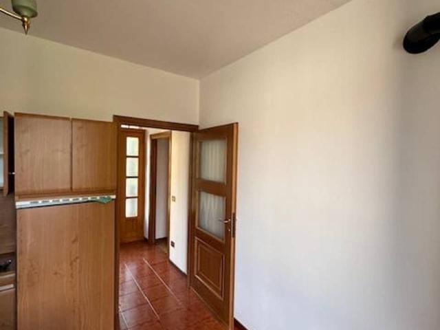 Appartamento in affitto a Esino Lario