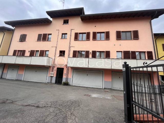 Appartamento in affitto a Faloppio via Mentana, arredato, box, riscaldamento autonomo TrovaCasa