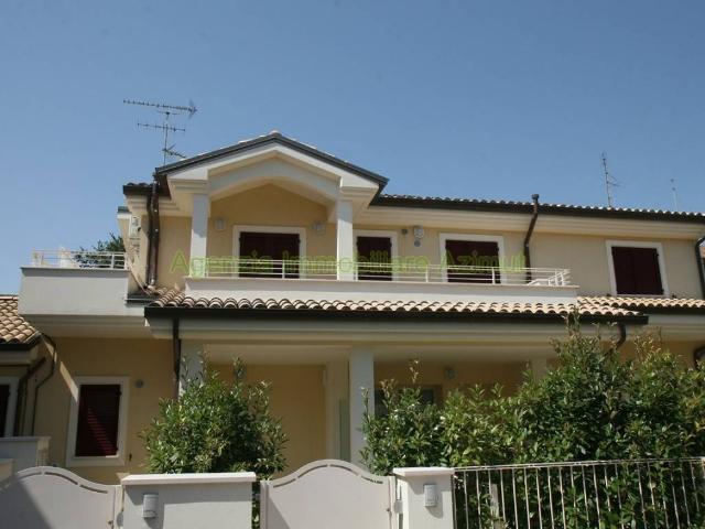 Appartamento in affitto a Fano PU