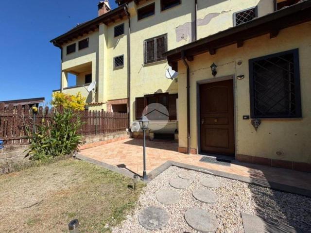 Appartamento in affitto a Fara in Sabina RI