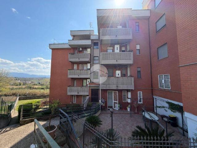 Appartamento in affitto a Fara in Sabina via carlo Alberto dalla chiesa, 2, parzialmente arredato, centrale, balcone TrovaCasa