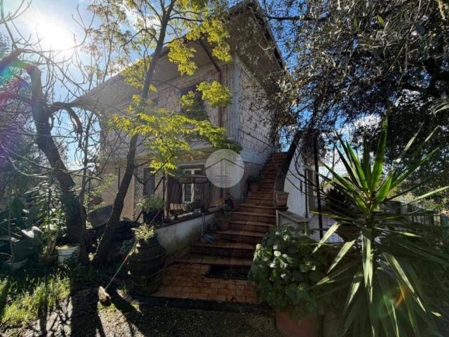 Appartamento in affitto a Fara in Sabina via delle querce, 4, arredato, giardino privato, terrazzo TrovaCasa
