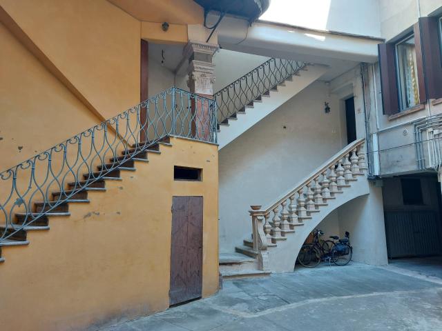 Appartamento in affitto a Ferrara, Centro storico