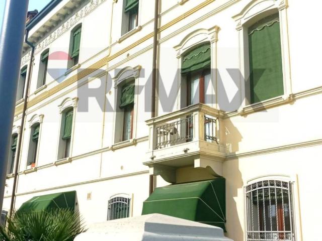 Appartamento in affitto a Ferrara, arredato, posto auto, ascensore TrovaCasa