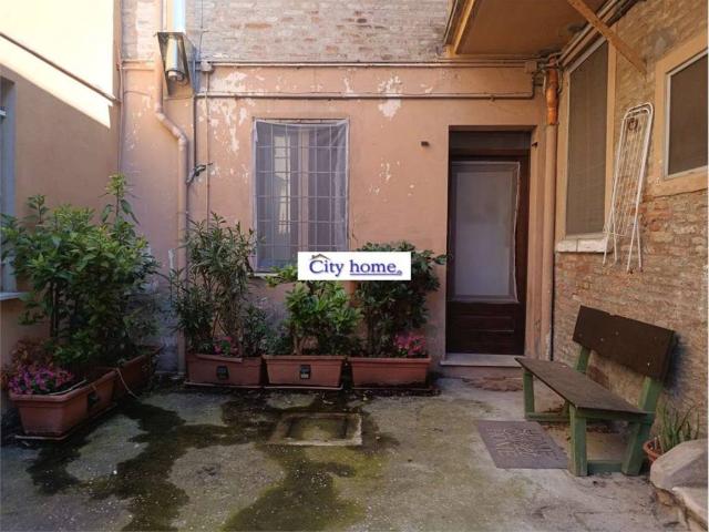 Appartamento in affitto a Ferrara FE
