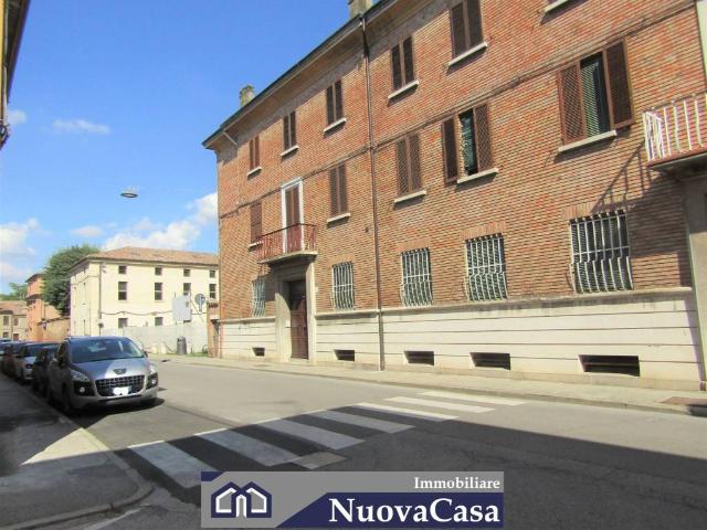 Appartamento in affitto a Ferrara via Mortara, 92, arredato, posto auto, centrale TrovaCasa