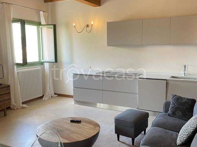 Appartamento in affitto a Ferrara via Antonio Brasavola, arredato, terrazzo, ascensore TrovaCasa