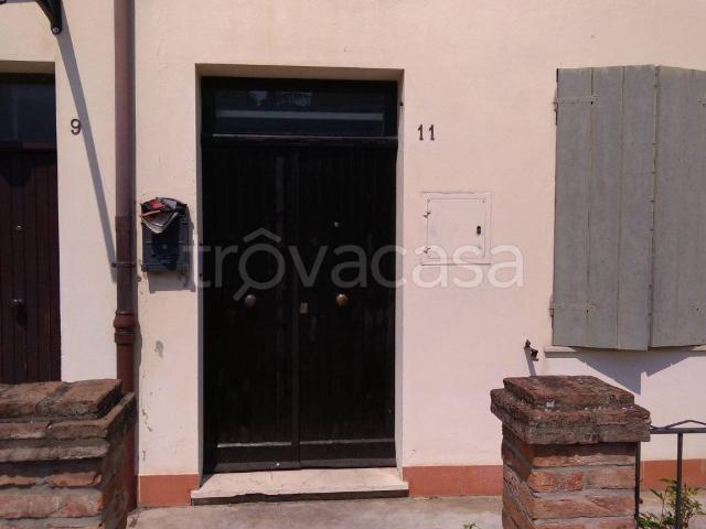 Appartamento in affitto a Ferrara via Generale Ugo Malagù, 11, arredato, ultimo piano, ingresso indipendente TrovaCasa