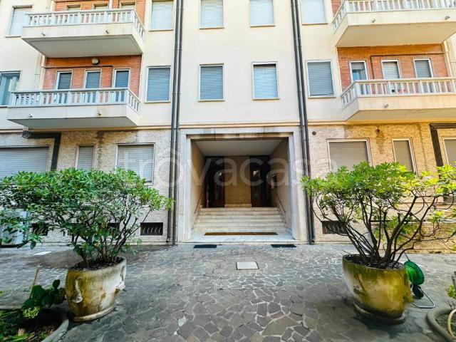 Appartamento in affitto a Ferrara via Giuseppe Garibaldi, arredato, riscaldamento autonomo, ascensore TrovaCasa