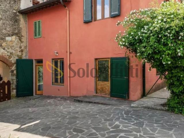 Appartamento in affitto a Fiesole via la rosa, 10, arredato, giardino privato, ristrutturato TrovaCasa