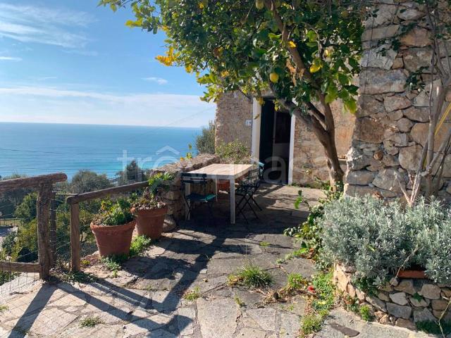 Appartamento in affitto a Finale Ligure località Selva, 9/1, arredato, giardino privato, terrazzo TrovaCasa