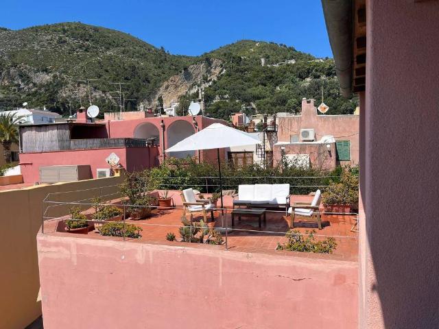 Appartamento in affitto a Finale Ligure SV