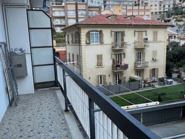 Appartamento in affitto a Finale Ligure SV