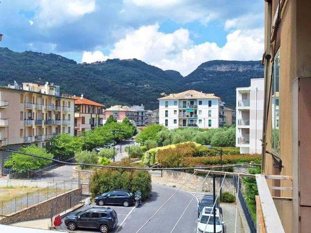 Appartamento in affitto a Finale Ligure via dei Conti Vacca, arredato, ascensore, balcone TrovaCasa